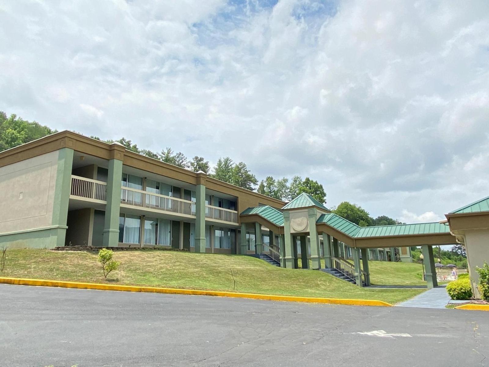 Quality Inn Harriman Экстерьер фото