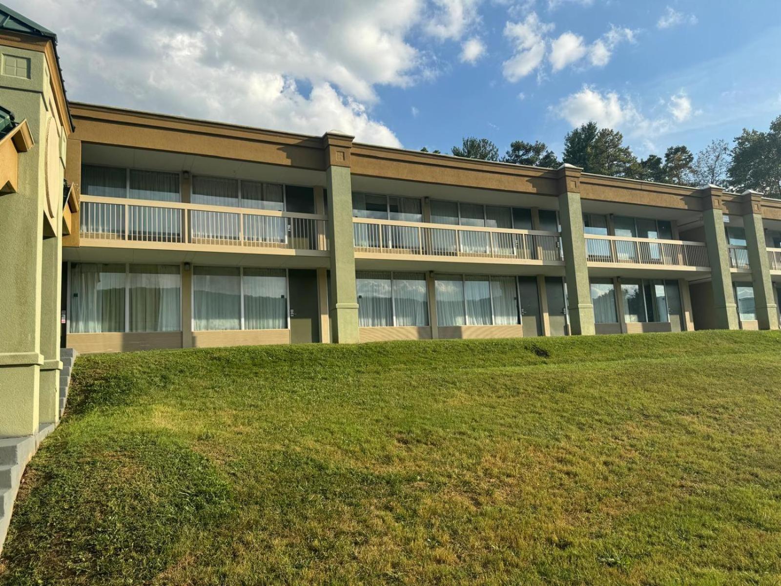 Quality Inn Harriman Экстерьер фото