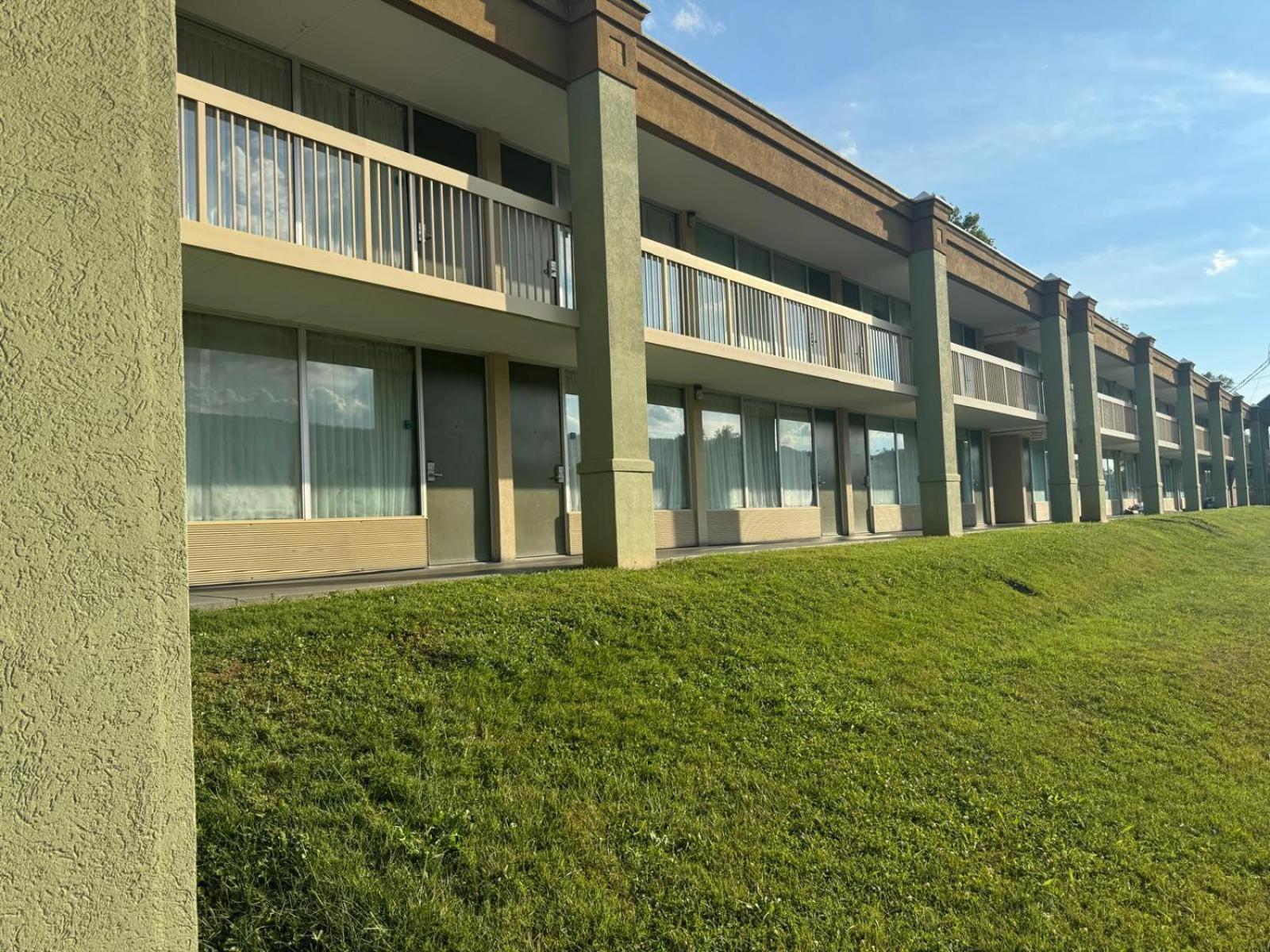 Quality Inn Harriman Экстерьер фото
