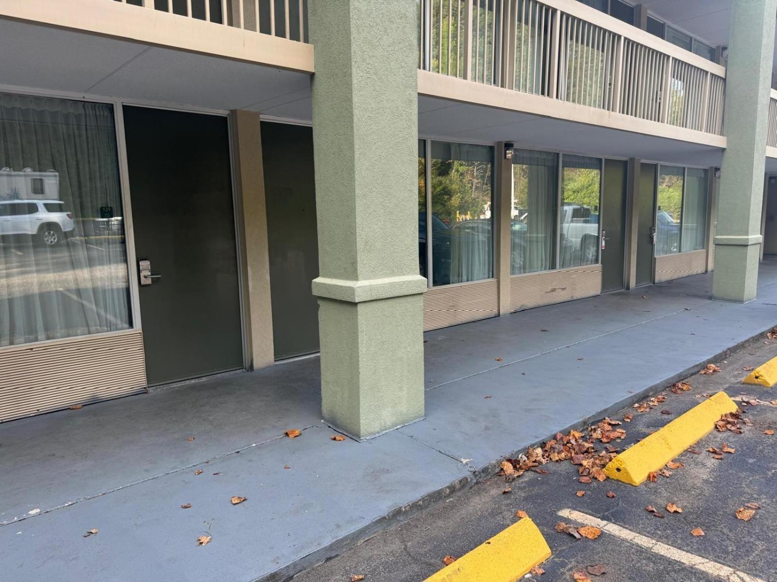 Quality Inn Harriman Экстерьер фото